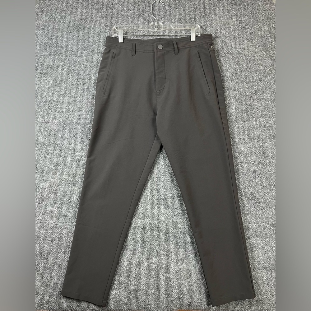 Fabletics Pants Mens FL2 Classic Fit Gray Performance Size Medium - Picture 1 of 8